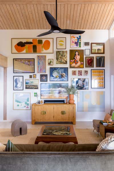  Mid-Century Modern Family Home Living Room. Tropical Twist  by Studio Palomino.