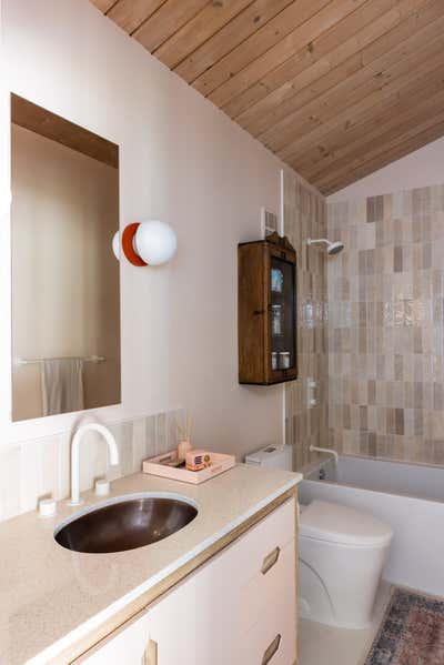  Coastal Beach Style Family Home Bathroom. Tropical Twist  by Studio Palomino.