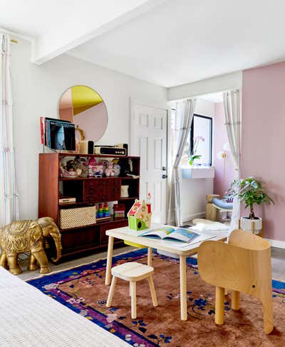  Mid-Century Modern Family Home Children's Room. Mid-Century Hilltop by Studio Palomino.