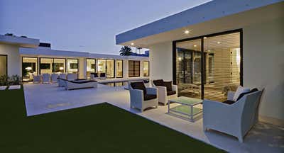  Modern Patio and Deck. Rancho Mirage Residence  by Kobus Interiors.
