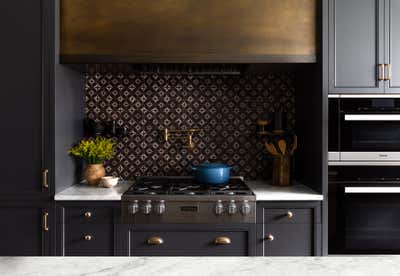  Eclectic Family Home Kitchen. Pries by Hoedemaker Pfeiffer.