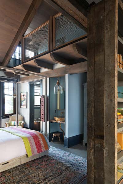  Cottage Beach House Children's Room. Lake House by Paul Hardy Design Inc..