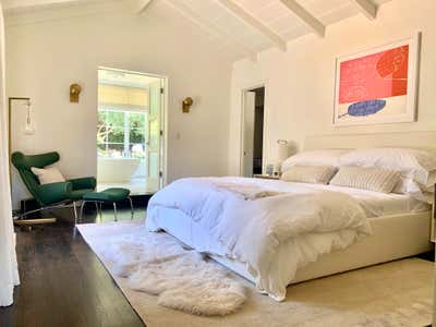  Organic Family Home Bedroom. California Coast by Sienna Oosterhouse.