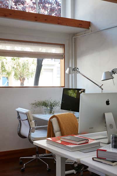 Minimalist Modern Office Workspace. Lyon Creative Agency by Landed Interiors & Homes.