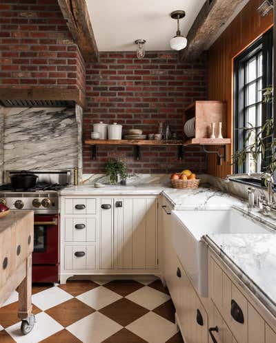  Traditional Arts and Crafts Country House Kitchen. Geary English Eccentric by Landed Interiors & Homes.