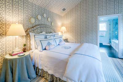  Traditional Bedroom. Bedrooms by Lisa Henderson Interiors.