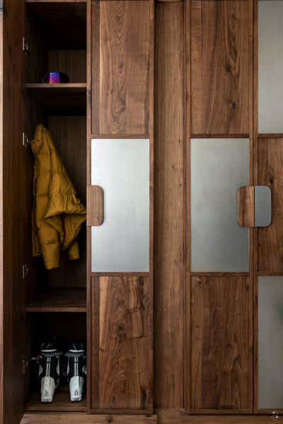  Organic Vacation Home Storage Room and Closet. Park City Mountain House by Two Muse Studios.