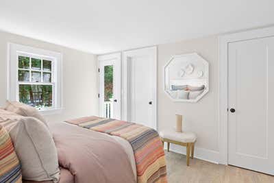  Beach House Bedroom. East Hampton Village by Halcyon Design, LLC.