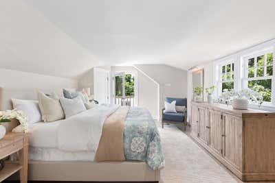  Beach House Bedroom. East Hampton Village by Halcyon Design, LLC.