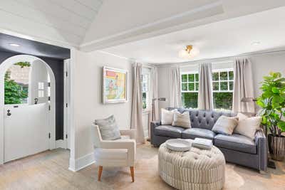  Beach House Living Room. East Hampton Village by Halcyon Design, LLC.