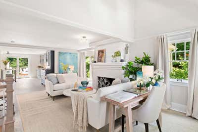  Beach House Living Room. East Hampton Village by Halcyon Design, LLC.