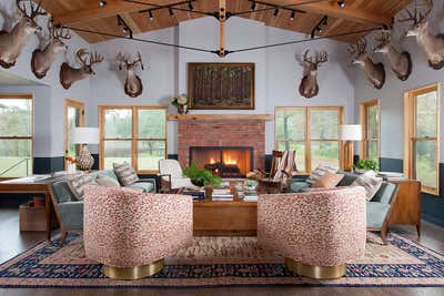  Farmhouse Country House Living Room. Little Boggy by Scheer & Co..