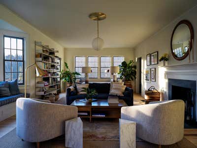  Country Living Room. Connecticut Cottage by Hendricks Churchill.