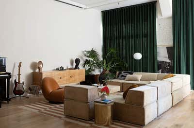  Apartment Living Room. Broadway Loft by Cinquieme Gauche.