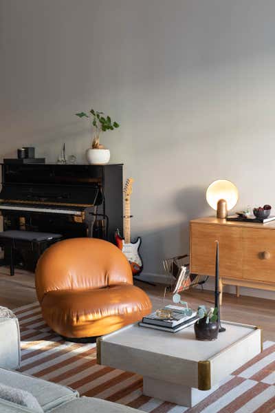 Contemporary Living Room. Broadway Loft by Cinquieme Gauche.