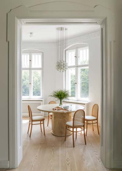 Modern Dining Room. Berlin Apartment by White Arrow.
