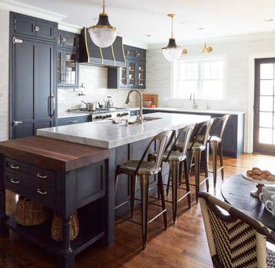  Craftsman Preppy Family Home Kitchen. Keystone by KitchenLab | Rebekah Zaveloff Interiors.