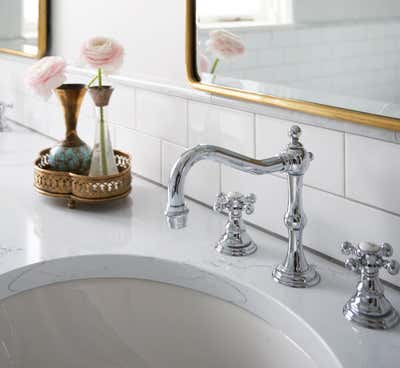 Craftsman British Colonial Bathroom. Elmwood by KitchenLab | Rebekah Zaveloff Interiors.