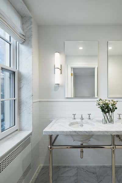  Mid-Century Modern Apartment Bathroom. RSD Apartment by Fink & Platt Architects LLC.