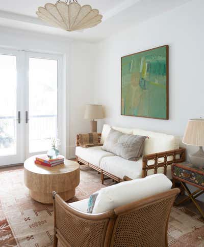  Coastal Vacation Home Living Room. Bayside Court by KitchenLab | Rebekah Zaveloff Interiors.