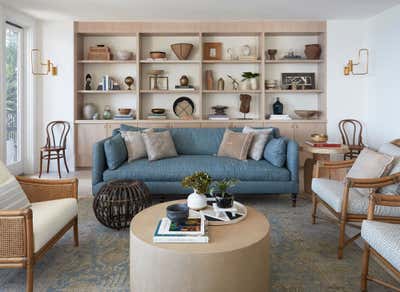 Coastal Vacation Home Living Room. Bayside Court by KitchenLab | Rebekah Zaveloff Interiors.