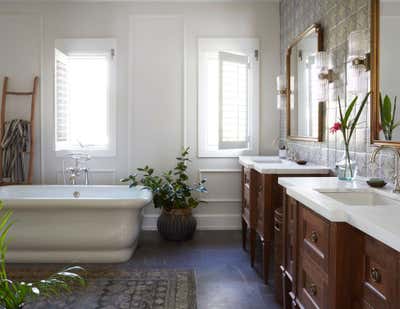  Coastal Vacation Home Bathroom. Bayside Court by KitchenLab | Rebekah Zaveloff Interiors.