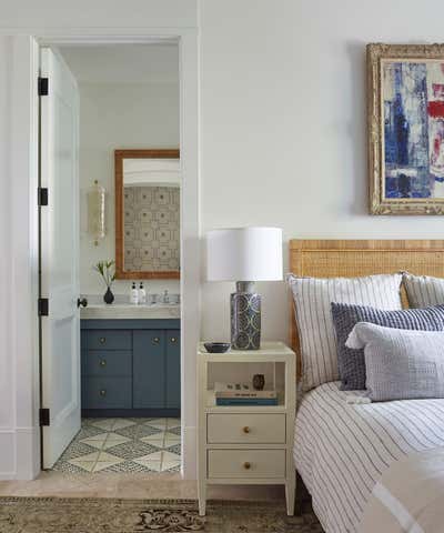  Coastal Vacation Home Bedroom. Bayside Court by KitchenLab | Rebekah Zaveloff Interiors.