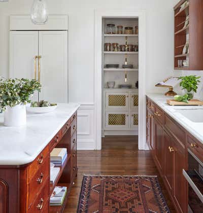  Craftsman Arts and Crafts Family Home Kitchen. Jackson by KitchenLab | Rebekah Zaveloff Interiors.