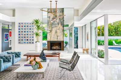  Tropical Modern Living Room. LA CASA BEA by Luisfern5 Creative Design Agency.