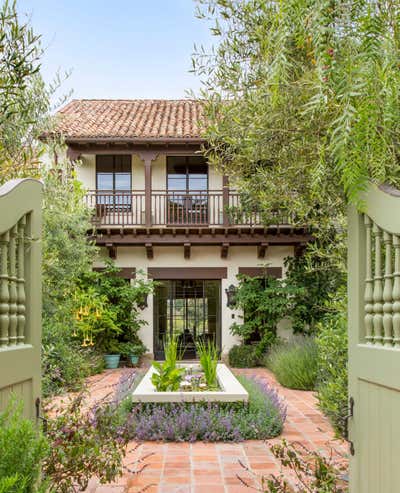  Bohemian Family Home Exterior. Spanish Redefined in Santa Monica by Ferguson & Shamamian Architects.