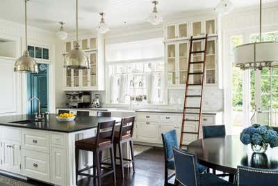  English Country Kitchen. New American House in Greenwich by Ferguson & Shamamian Architects.