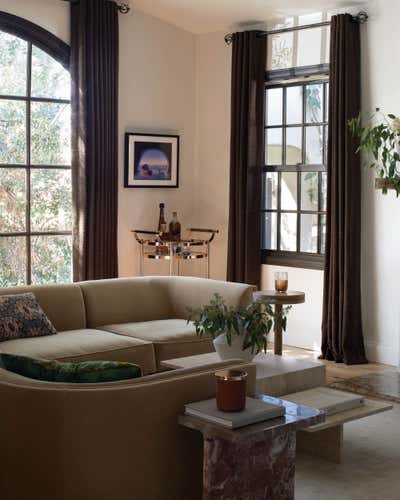 Modern Family Home Living Room. Santa Monica Spanish by Cinquieme Gauche.