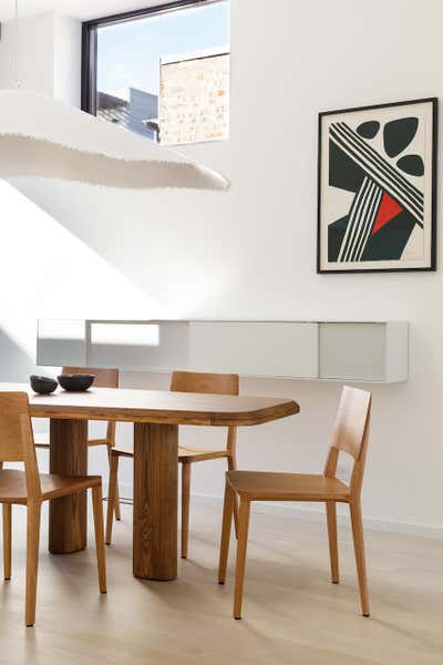  Coastal Dining Room. Modern Gallery Home by Studio 6F.
