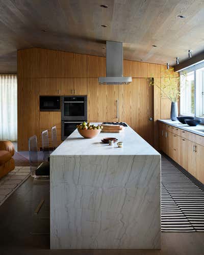  Mid-Century Modern Contemporary Family Home Kitchen. The ’70s Rêve by Chroma.