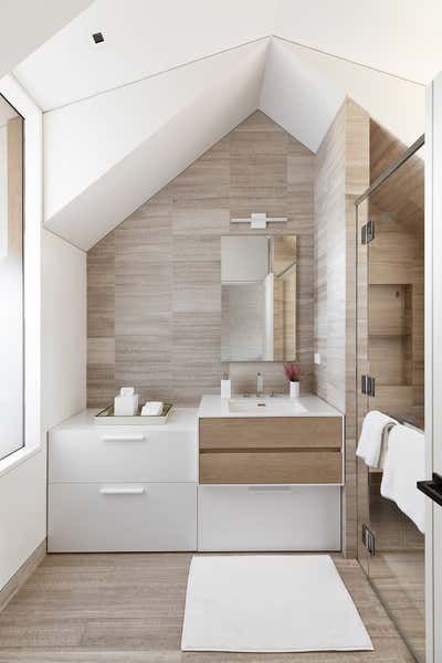  Coastal Beach House Bathroom. Nantucket Harbor Compound by Workshop APD.