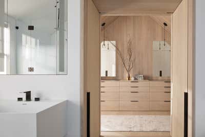 Beach Style Beach House Bathroom. Nantucket Harbor Compound by Workshop APD.