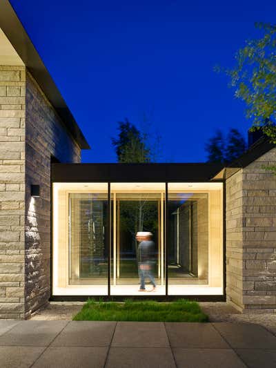  Modern Family Home Entry and Hall. Five Shadows by CLB Architects.