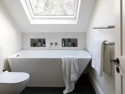  Contemporary Family Home Bathroom. CITY FAMILY HOME (SW London) by Marion Lichtig.