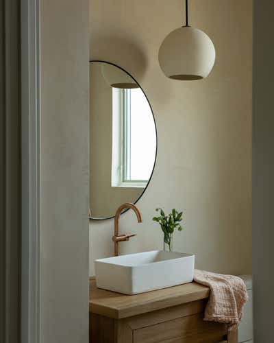  Minimalist Western Country House Bathroom. The Meadow House by Susannah Holmberg Studios.