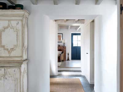  Country Craftsman Beach House Entry and Hall. COASTAL FAMILY HOME (Cornwall II) by Marion Lichtig.