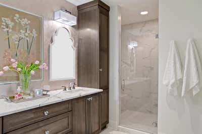  Transitional Bathroom. Belleair mid-rise condo by Home Frosting.