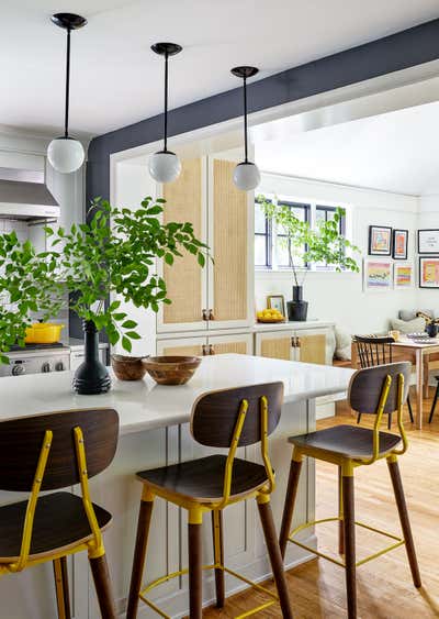  Mid-Century Modern Family Home Kitchen. Framebridge x Zoe Feldman Design by Zoe Feldman Design.