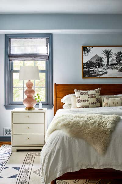  Mid-Century Modern Family Home Bedroom. Framebridge x Zoe Feldman Design by Zoe Feldman Design.