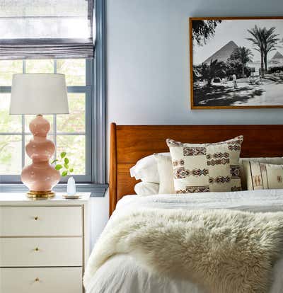  Mid-Century Modern Family Home Bedroom. Framebridge x Zoe Feldman Design by Zoe Feldman Design.
