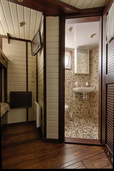  Modern Contemporary Transportation Bathroom. HOUSE BOAT by Otodesign Studio.