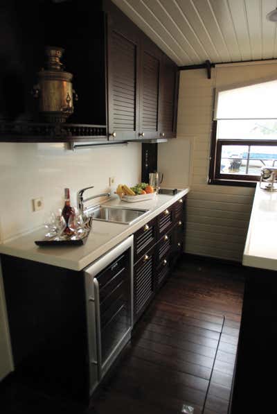  Craftsman Eclectic Transportation Kitchen. HOUSE BOAT by Otodesign Studio.