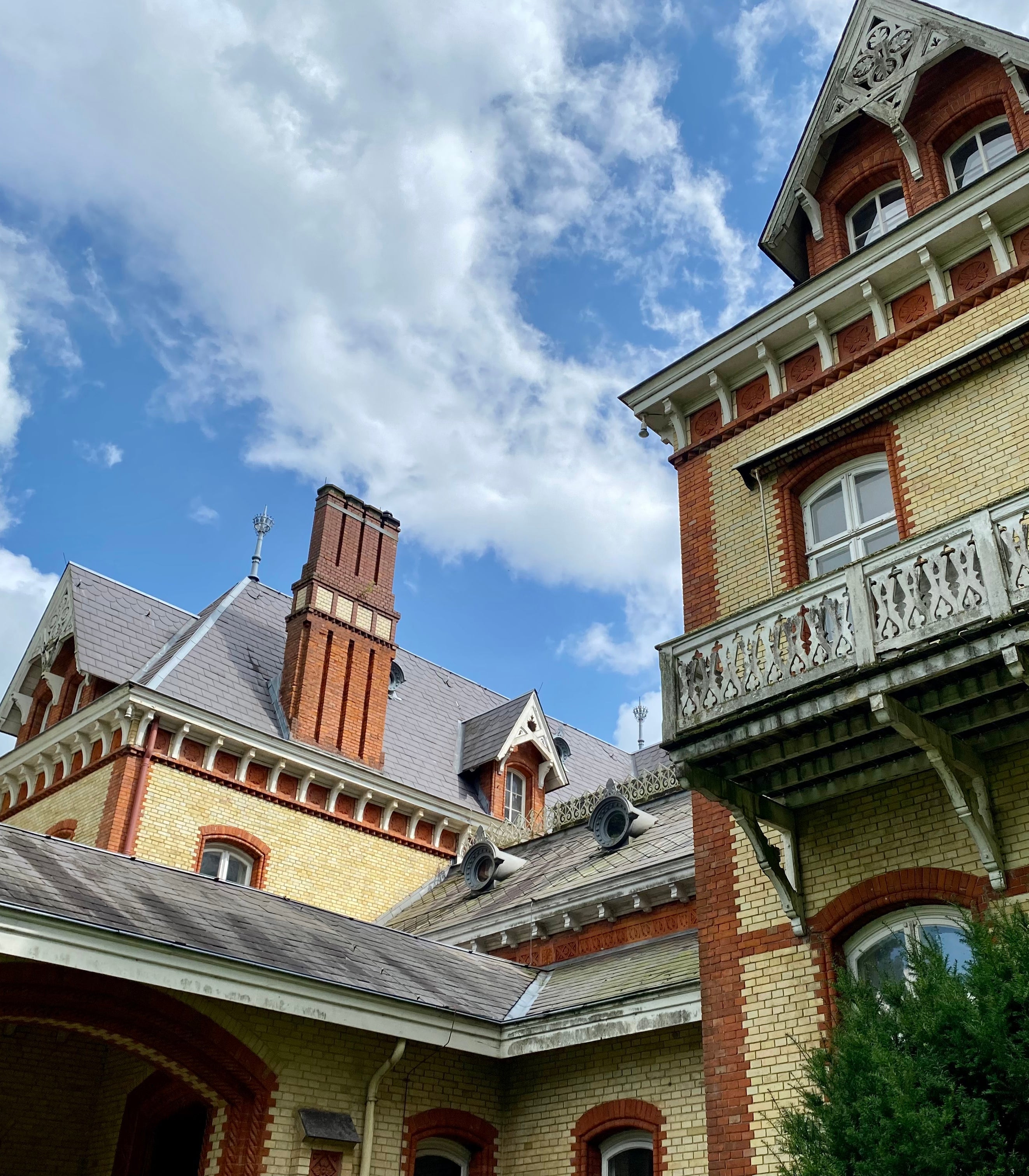 Arts and Crafts Exterior