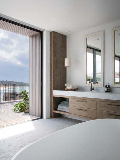  Mid-Century Modern Minimalist Beach House Bathroom. Beach House by Dylan Farrell Design.
