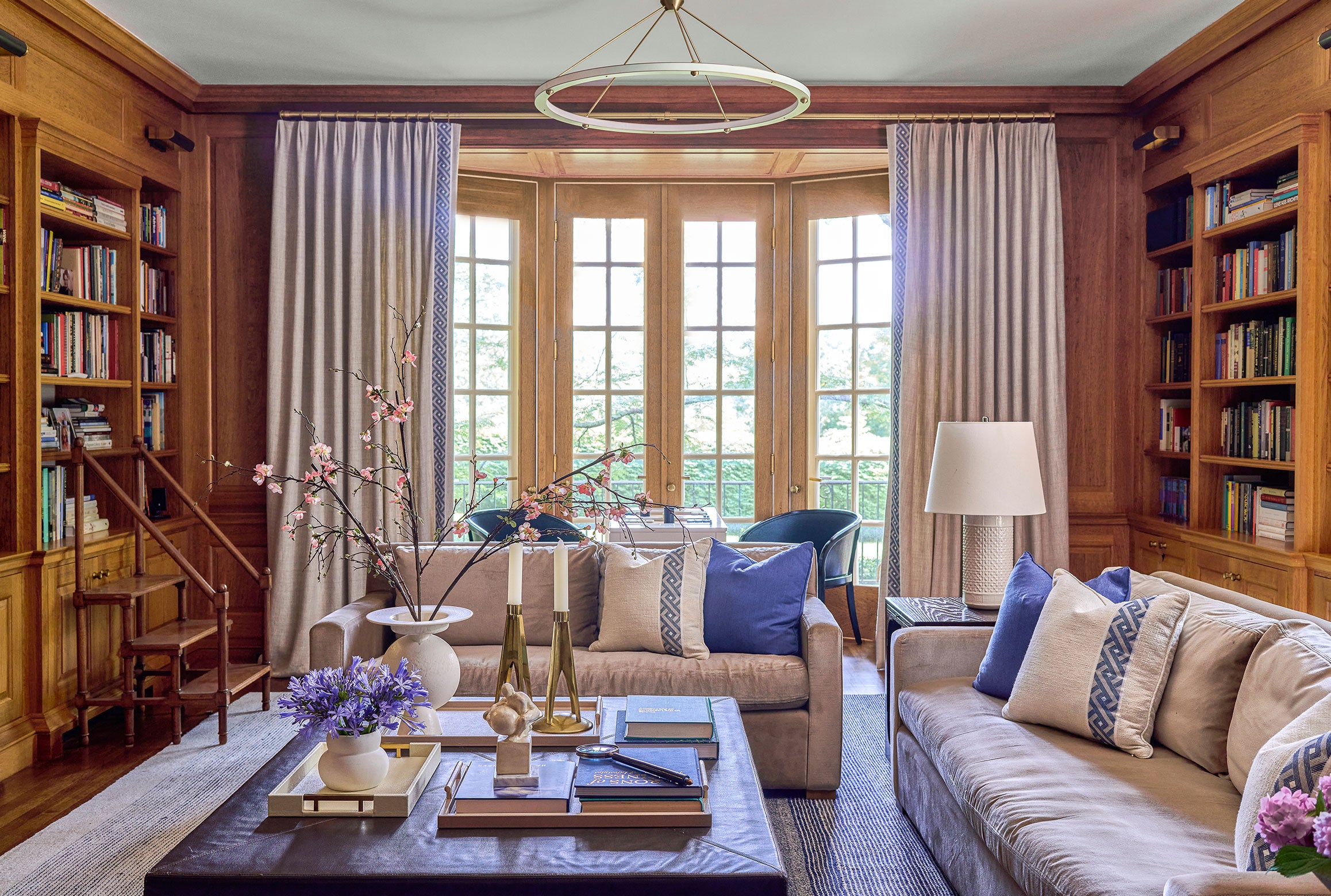 Traditional Meeting Room