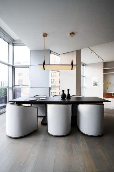 Modern Dining Room. TRIBECA by PROJECT AZ.